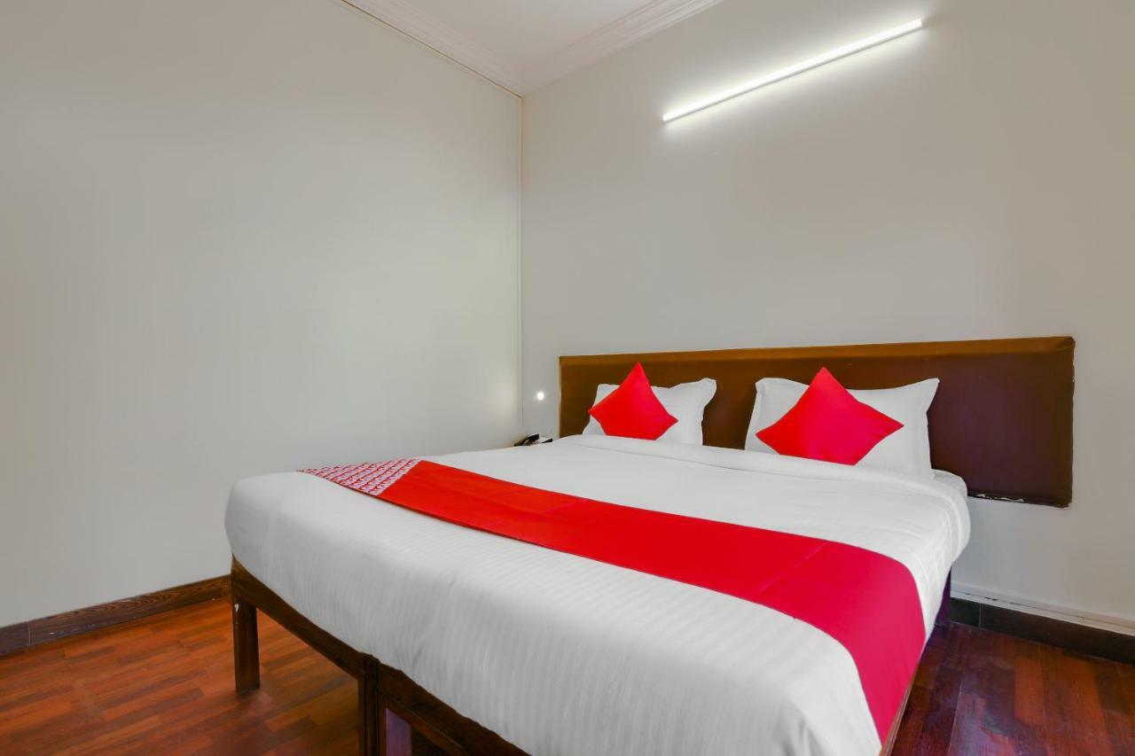 Collection O 45765 Xavier Beach Resort Candolim Exterior photo